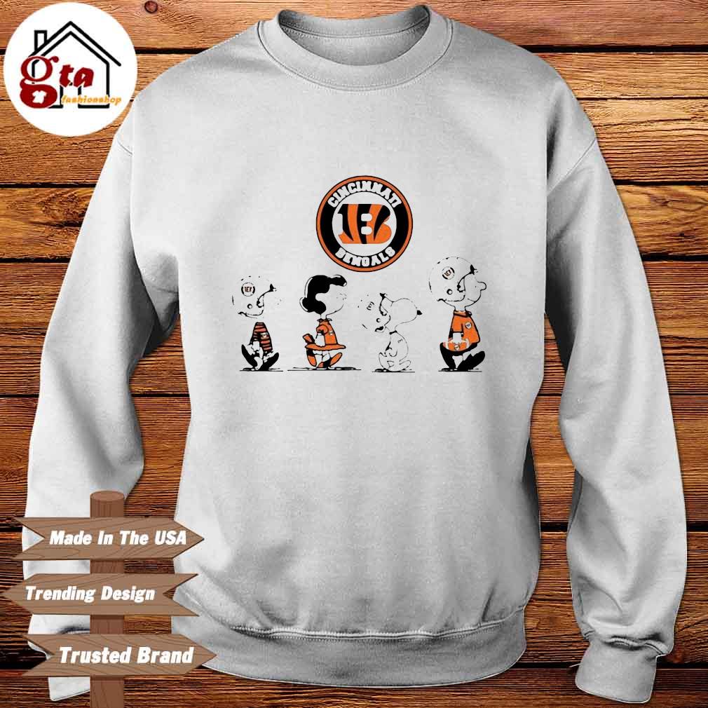 The Peanuts Characters Snoopy And Friends Cincinnati Bengals Football  Unisex T-Shirt - Teeruto