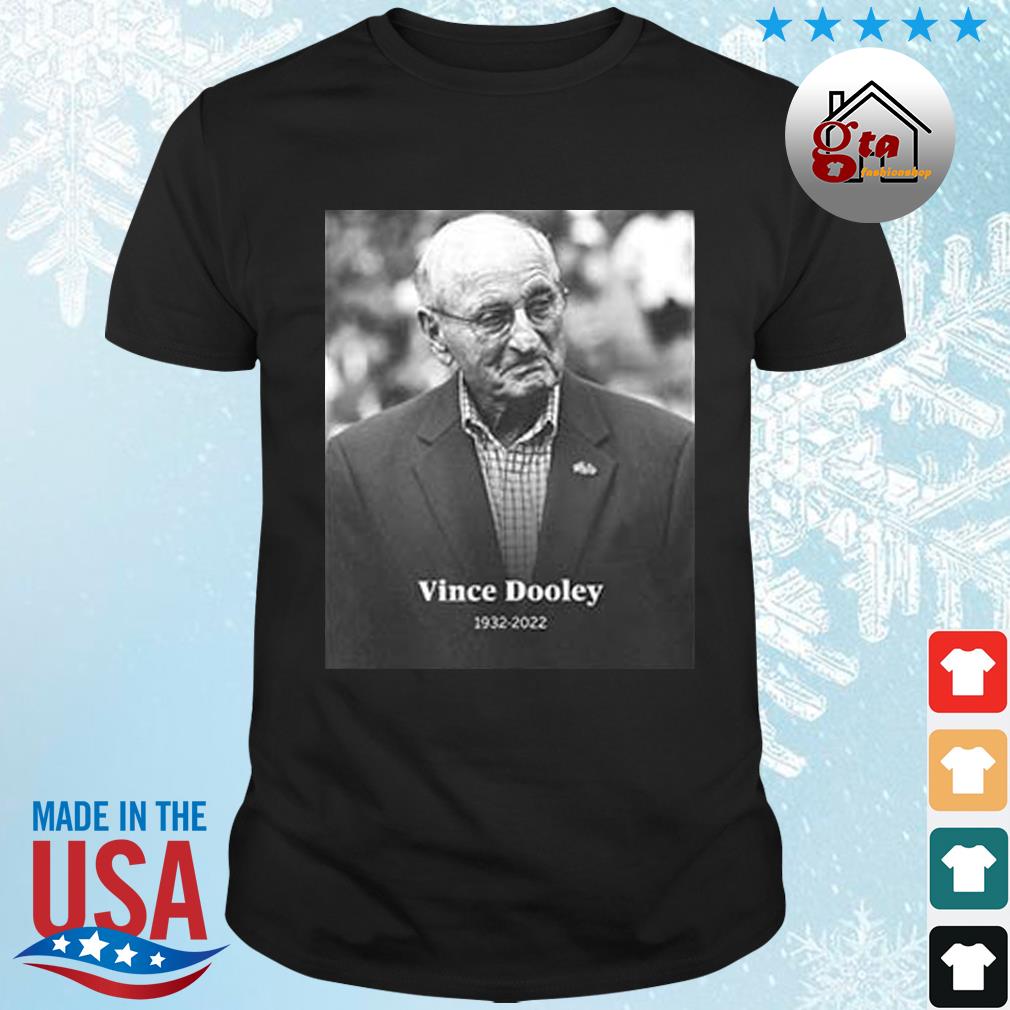 Legendary Georgia Football Coach Vince Dooley Has Died At Age Of 90 Rest In Peace Shirt