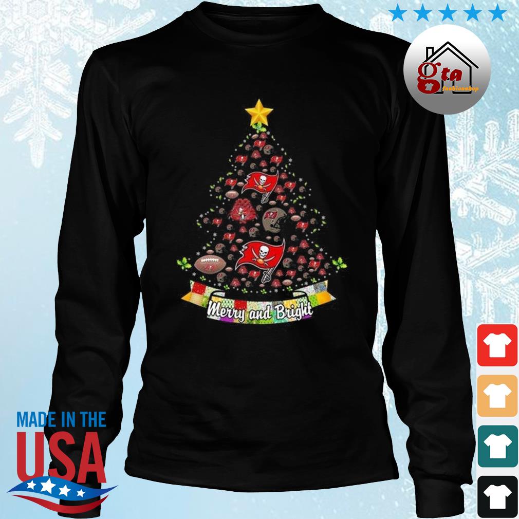 Merry And Bright Tampa Bay Buccaneers NFL Christmas Tree 2022 Shirt Longsleeve den