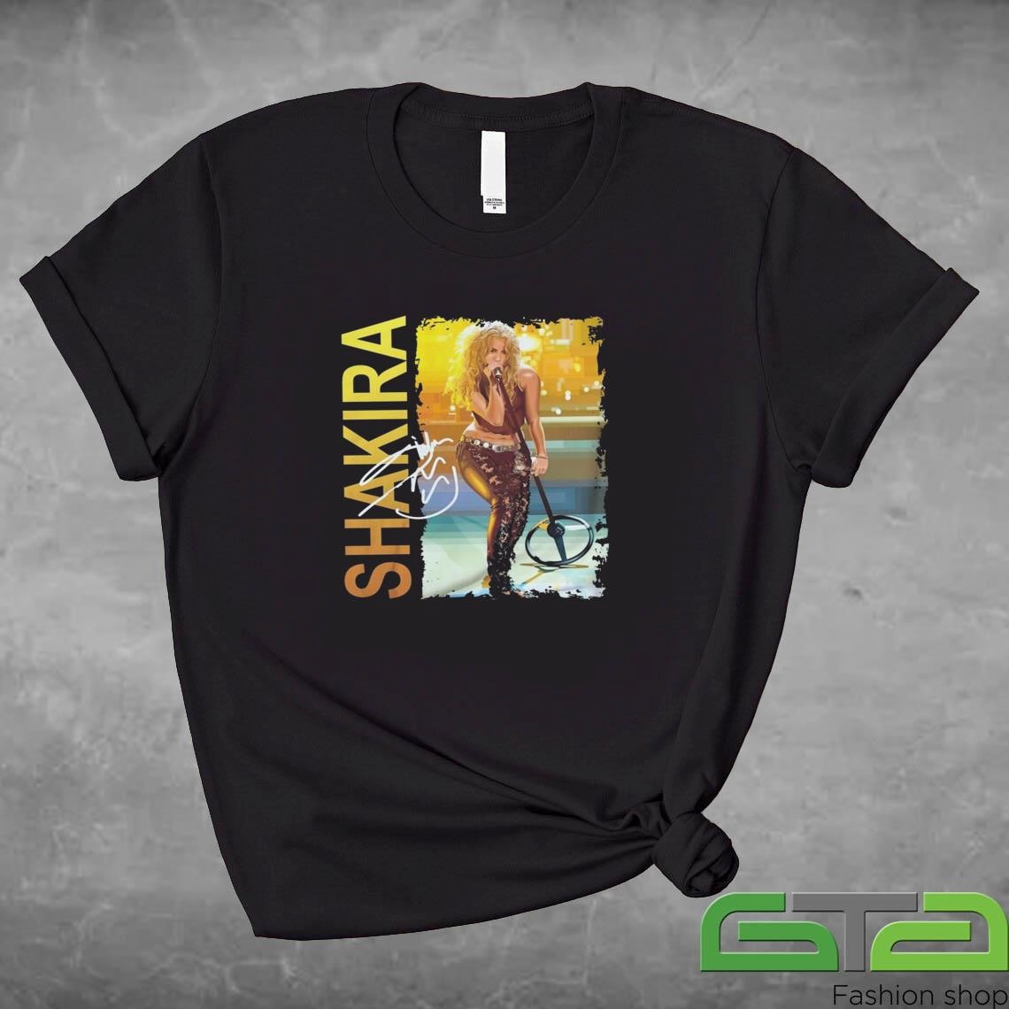 Official Shakira Baila Asi Facturan Christmas 2024 T-shirt