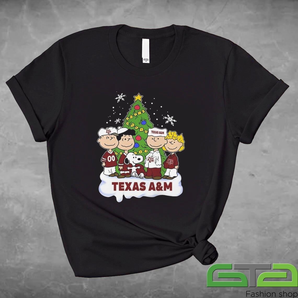 Official Texas A&M Aggies Football Celebrating Christmas With Snoopy Peanuts 2024 T-shirt